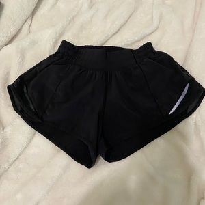 Lululemon Hotty Hot Low-Rise Lined 2.5” Shorts